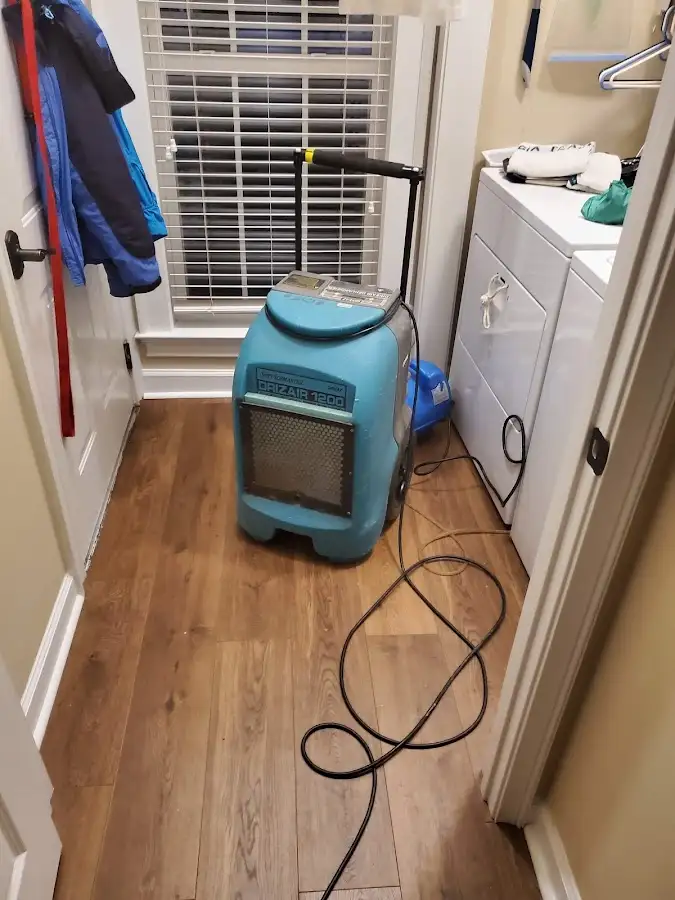 Commercial dehumidifier deployed for Crawl Space Restoration in El Reno